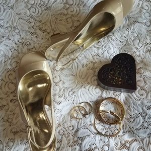 Etienne Aigner low heels sz 10